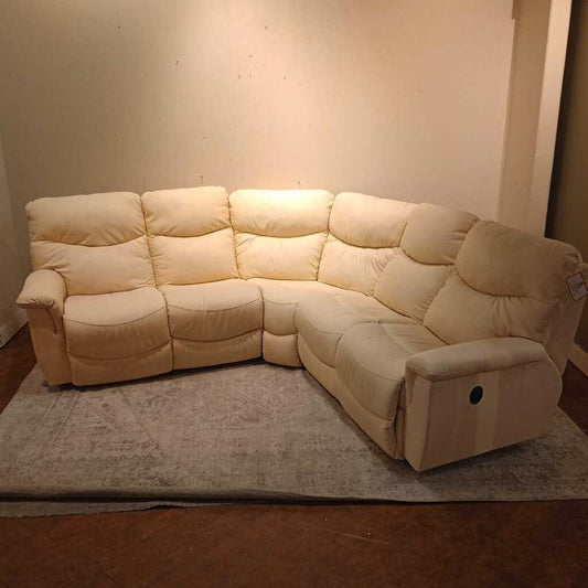 LaZboy White Leather Sectional (LKHH)