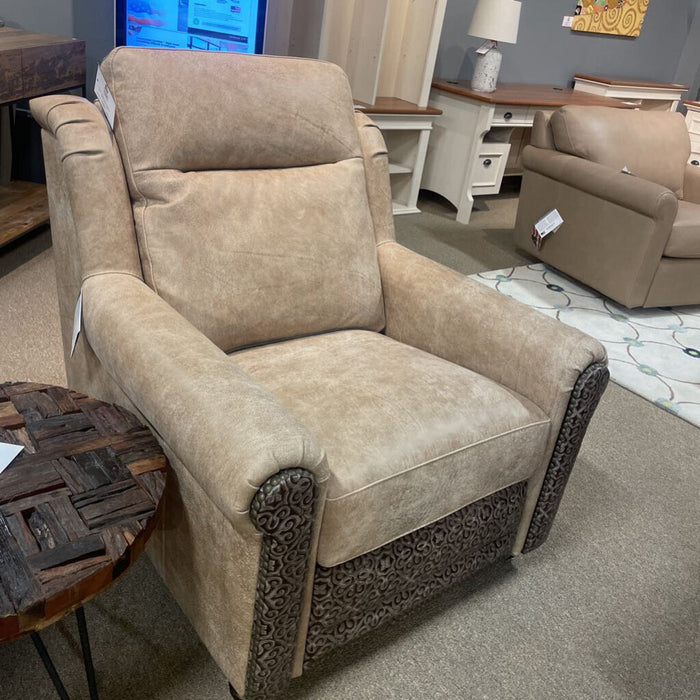 Comfort Solutions 24" Cushion Recliner (AKHH)