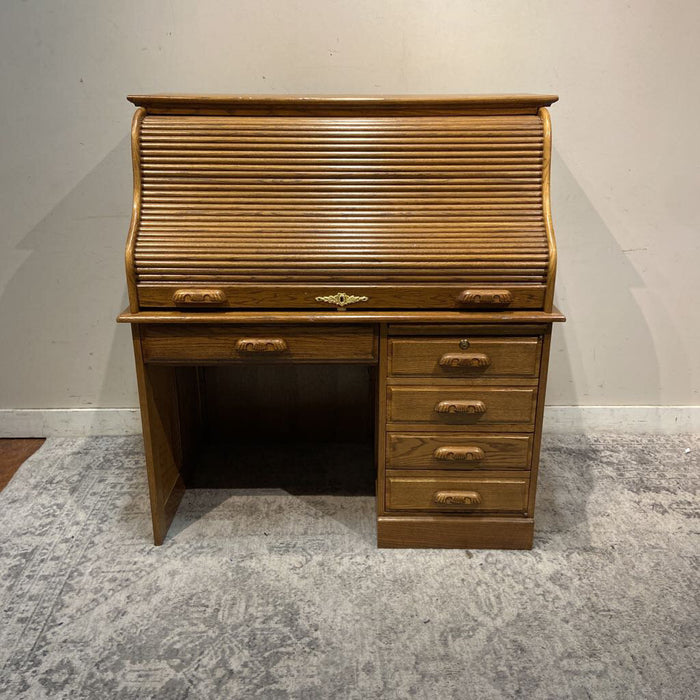 DW Desk (CMH)