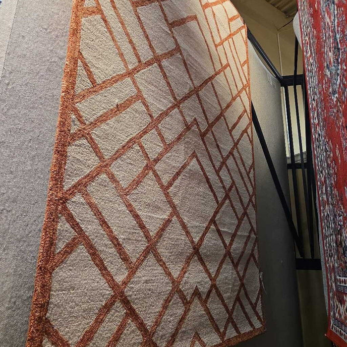 38260 Beige/Rust 5x8