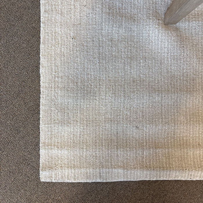 38243 Ivory 5x8