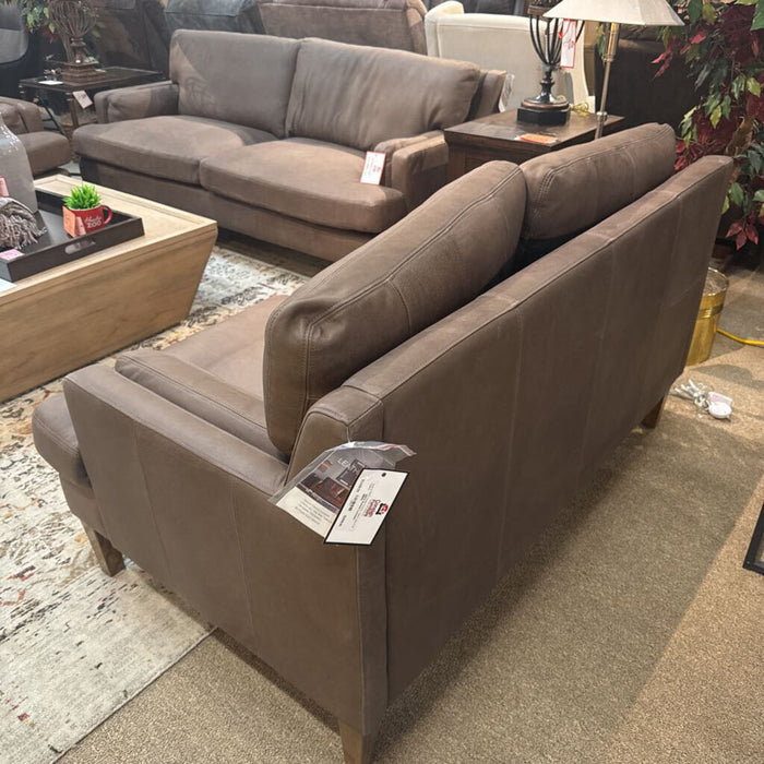 Stewart Loveseat (BIHH)