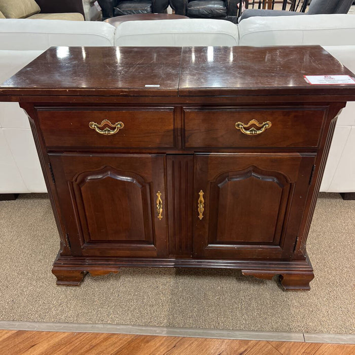 Thomasville Cherry Buffet (LAH)