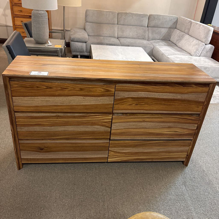 B790 Dressoni Dresser (THH)