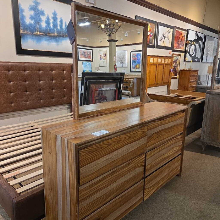 B790 Dressoni Dresser (THH)