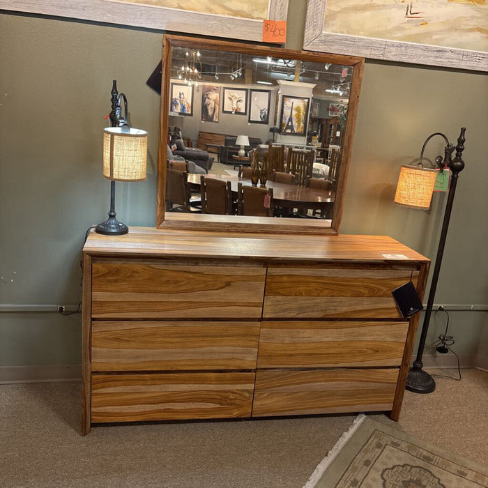 B790 Dressoni Dresser (THH)