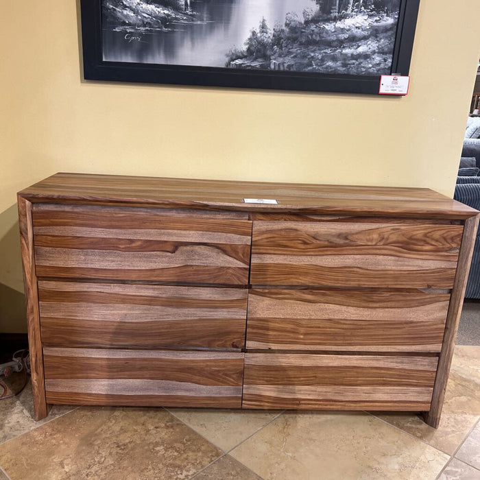 B790 Dressoni Dresser (THH)