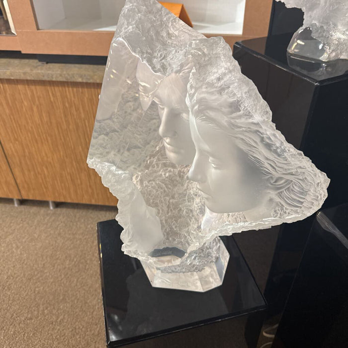 Haven 1 : Acryllic Statue