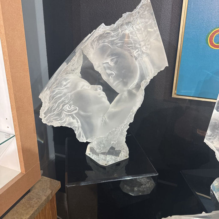Haven 3 : Acryllic Statue