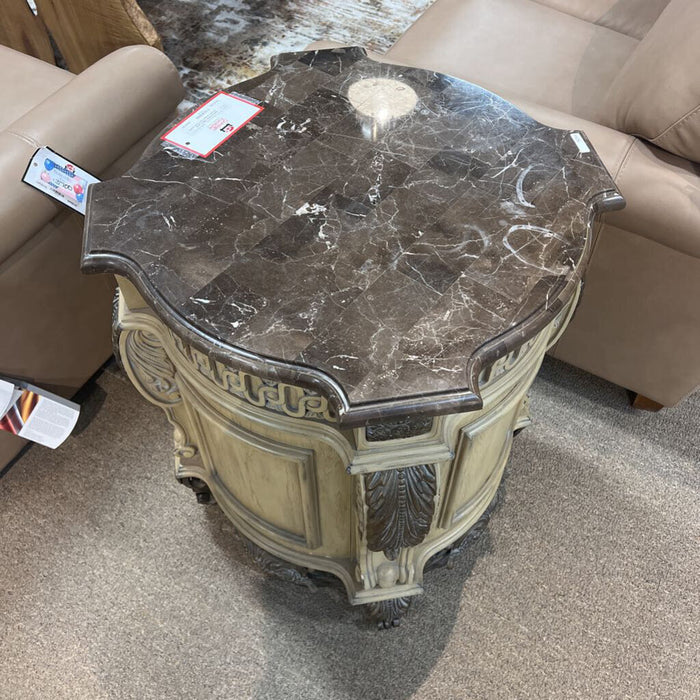 Large Granite Ornate End Table (LCH)