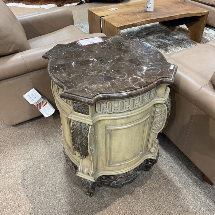 Large Granite Ornate End Table (LCH)