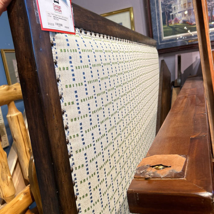 NH Upholstered Queen Bed (TLH)