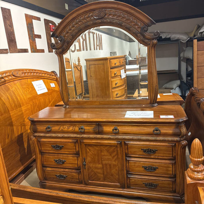 Aico Ornate Dresser + Mirror (ILH)