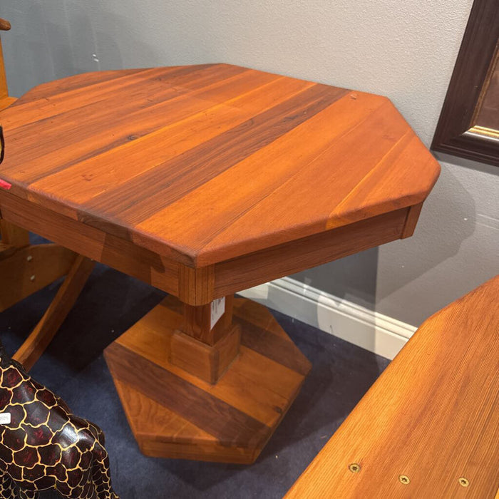 Lg Cedar Patio Table (ATK)