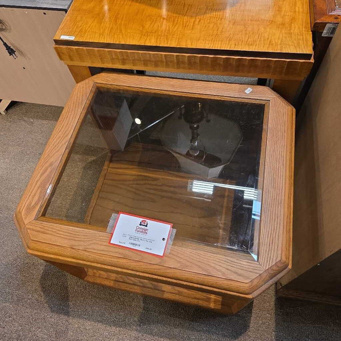 2 Tier GT Oak End Table (LC)