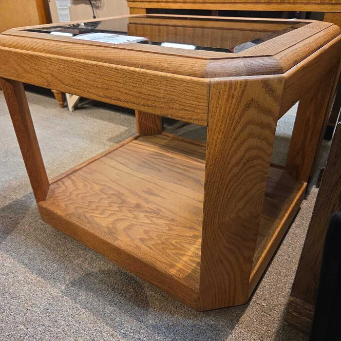 2 Tier GT Oak End Table (LC)