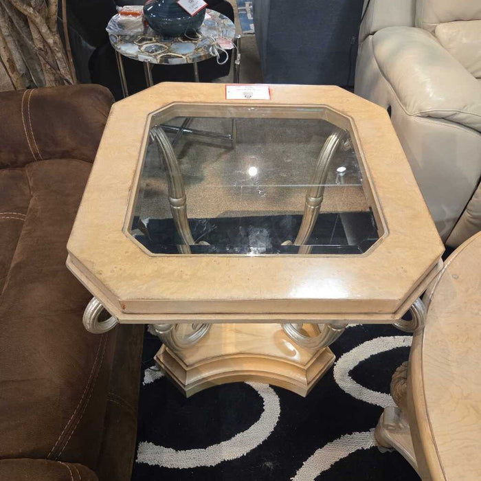GT Ornate End Table (TK)