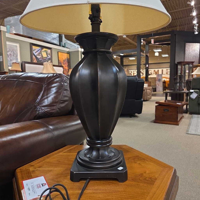 Brown Base Lamp (LC)