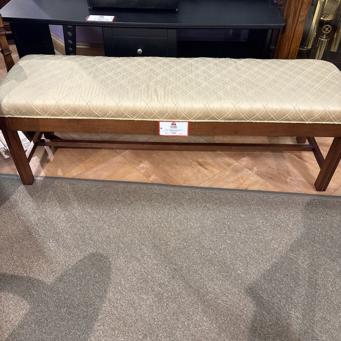 DW Fabric Bench (TK)