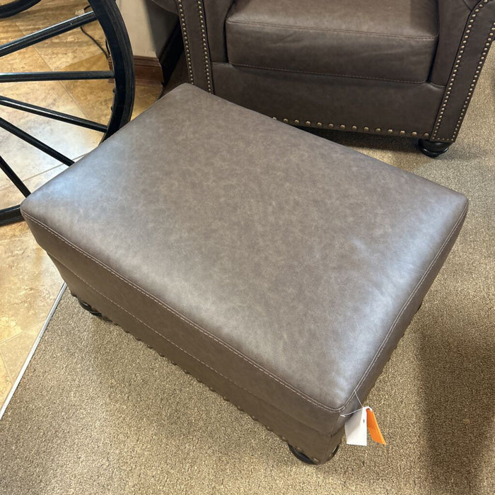 Roxmere Ottoman 555 (LCH)
