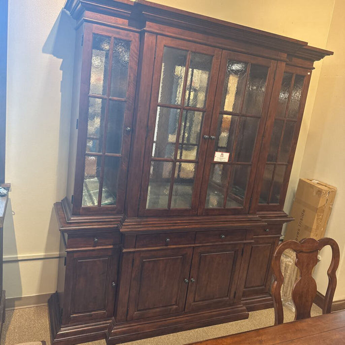 DW 2 PC Kincaid Hutch (TLH)