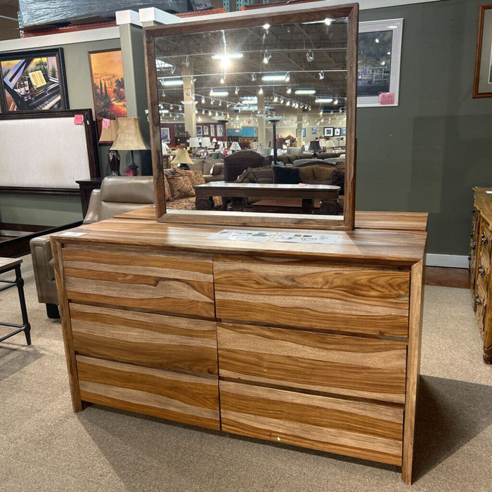 Dressonni Dresser & Mirror (BBKT)