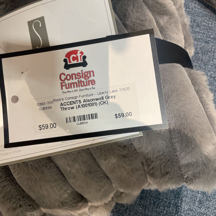 Alsonwell Grey Throw (A1001081) (CK)