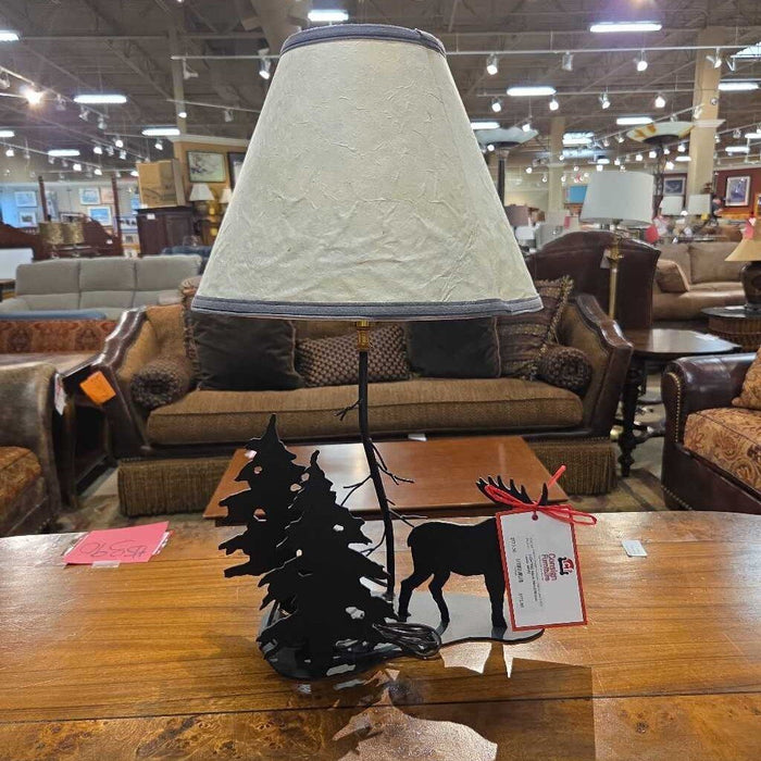 Black Metal Moose Lamp (BHA)