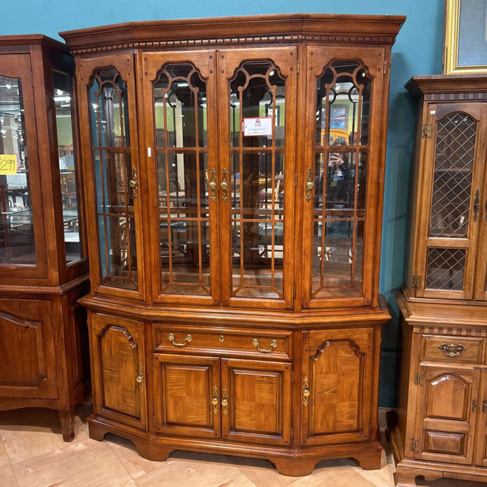 2PC DW Hutch (ALK)