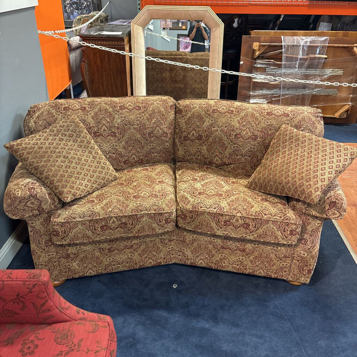 Paisley Fleexsteel Coverstational Sofa (MAK)