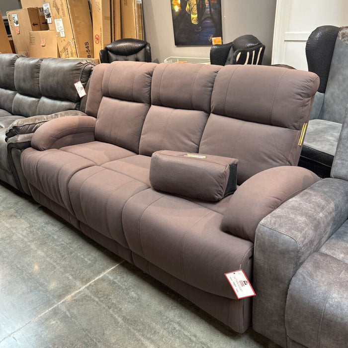 9207 Camryn Sofa (IKH)