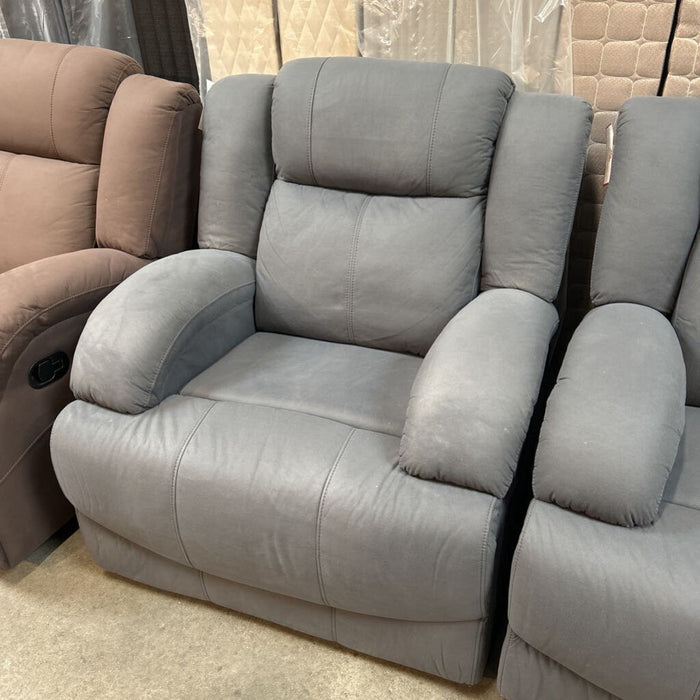 9207 Camryn Recliner (CKH)