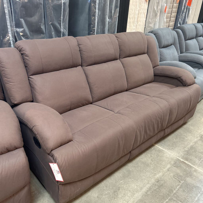 9207 Camryn Sofa (MLK)