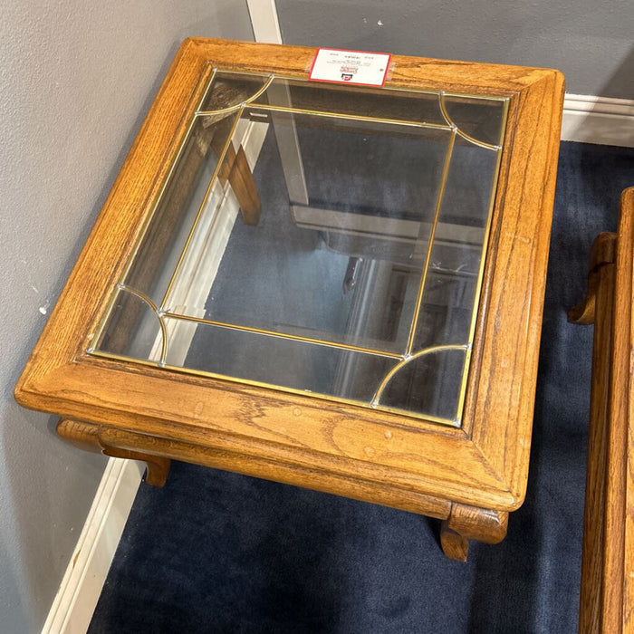 GT Oak End Table (AA)