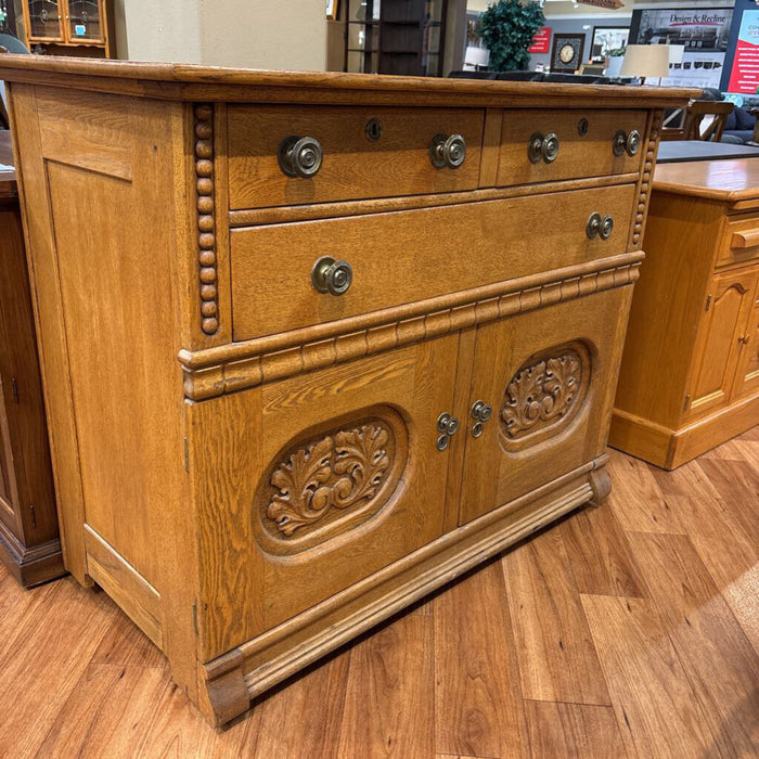 Oak/Tiger Oak Entry Table(CTH)