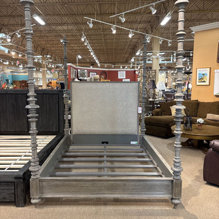 Queen Ornate RH Grey Bed (TIH)