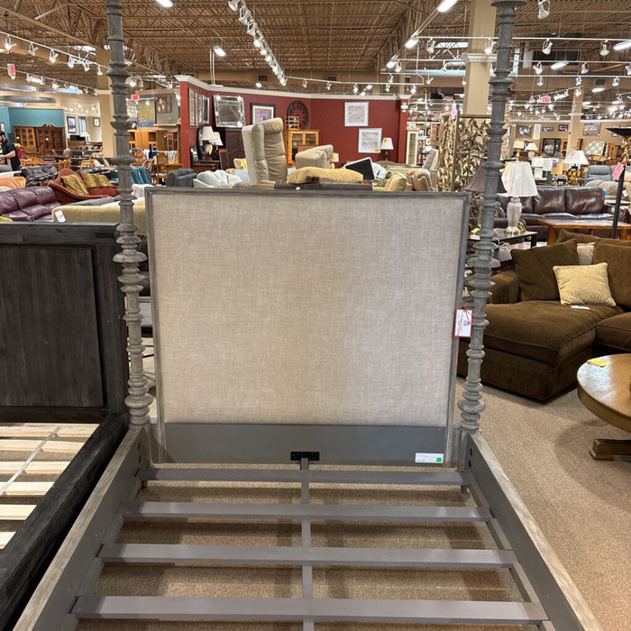 Queen Ornate RH Grey Bed (TIH)