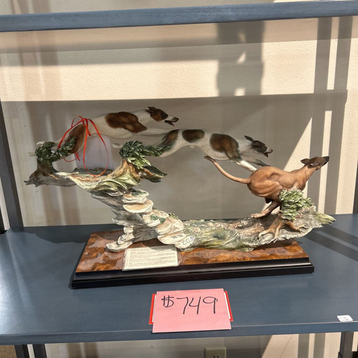 Grey Hound Bust (LSH)