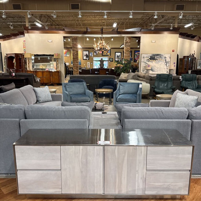 Chrome Base Credenza With White Doors (BLLK)