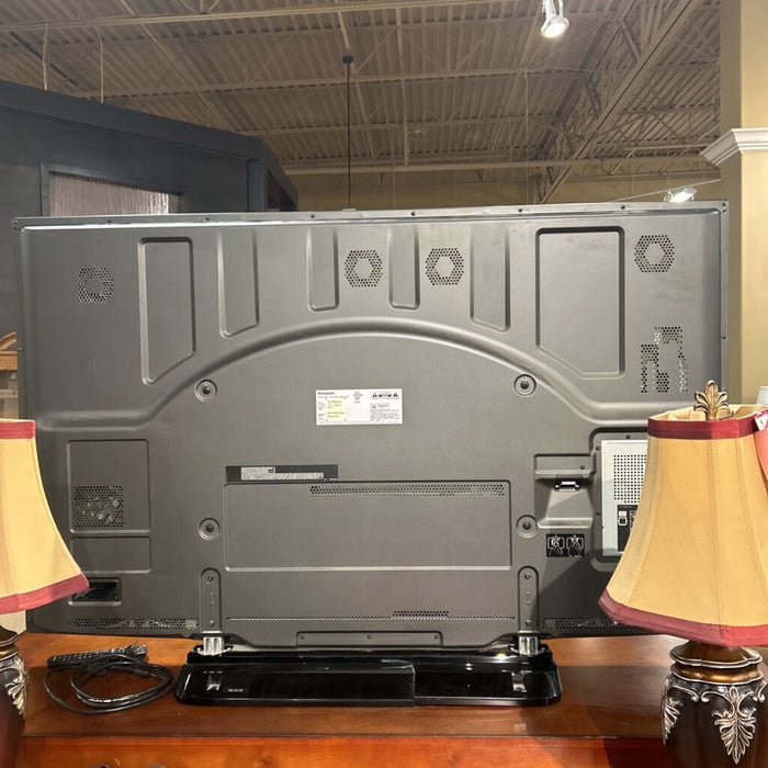 Panasonic Flat Screen TV 65' (MI)