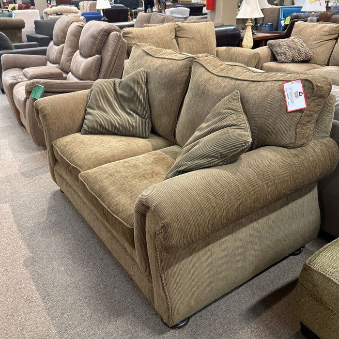 Tan Fabric NH Loveseat + 2 Throws (LKA)