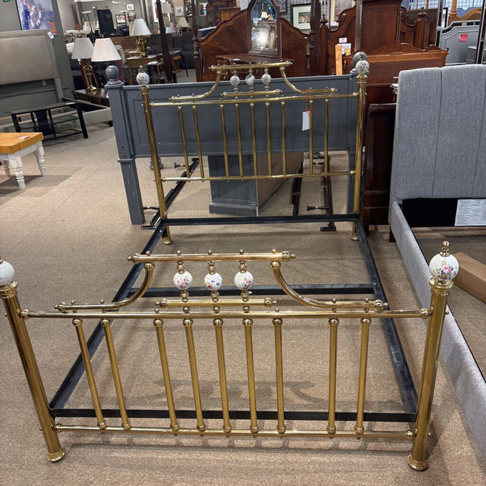 Gold Metal Day Bed (BAH)
