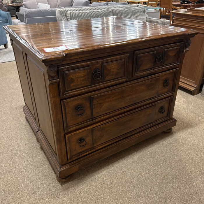 DW Accent 4 Drawer Chest (SAK)