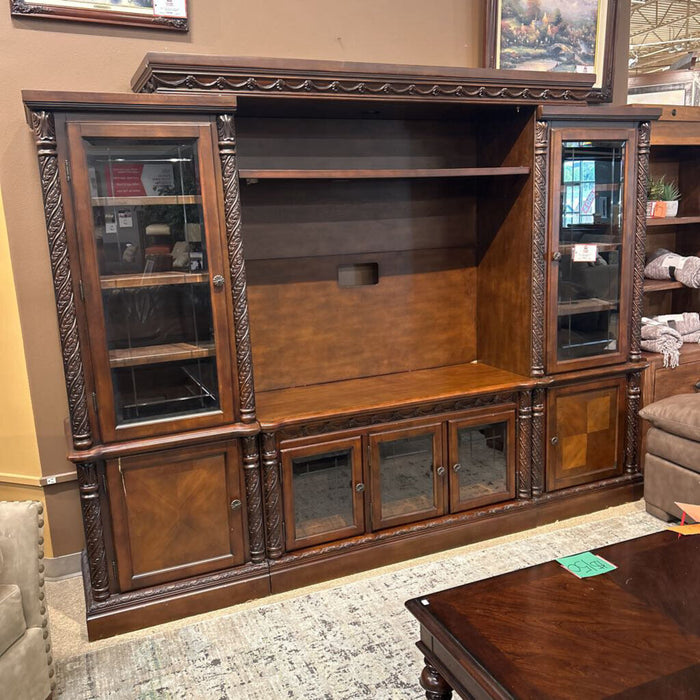 Dark Ornate Media Center (MHH)