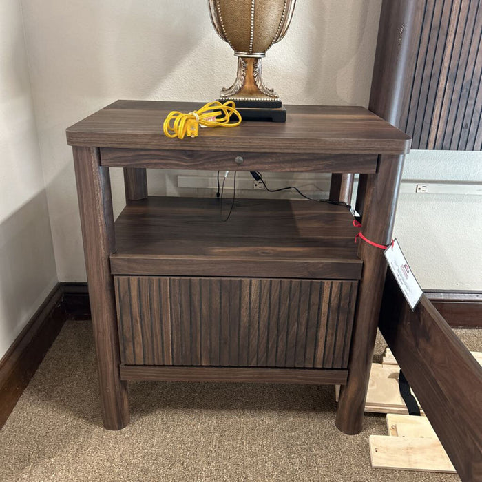 Pamytta 2 Tier Nightstand (AMC) (B2614)