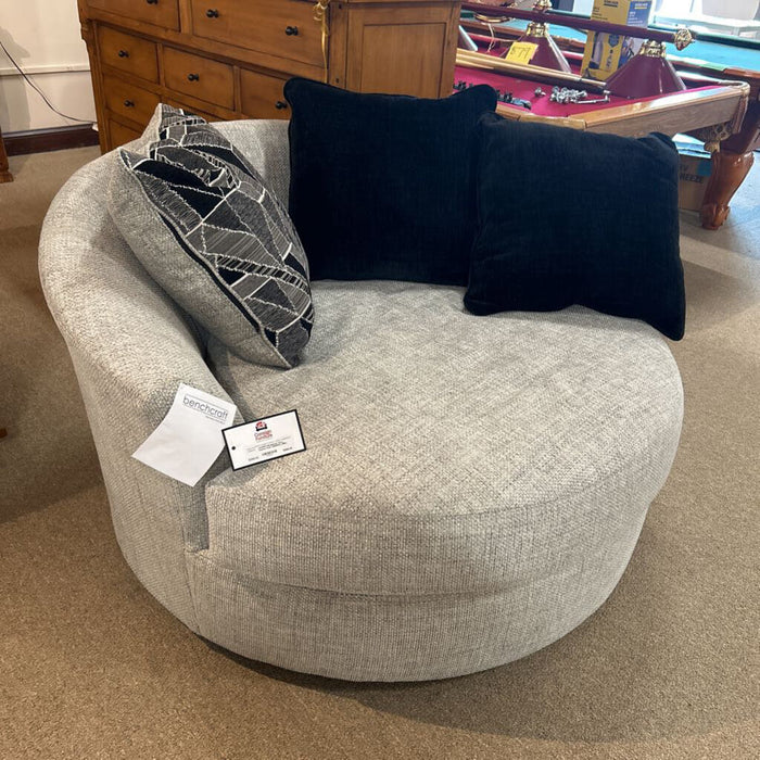 Megginson Grey Swivel Chair (9600621) (MIK)