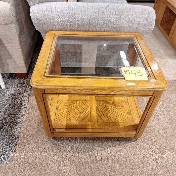 GT Oak End Table (AA)