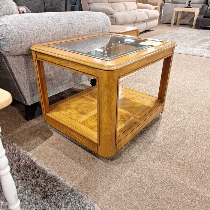 GT Oak End Table (AA)