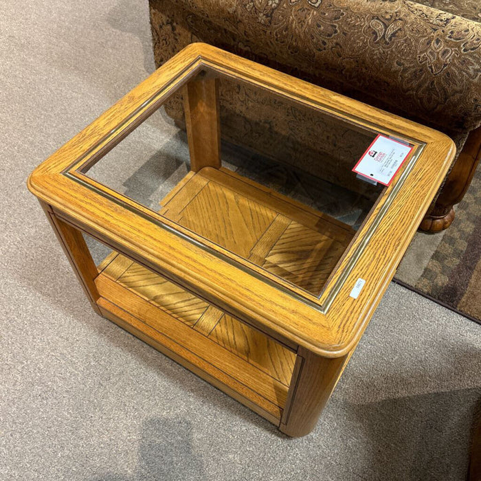 GT Oak End Table (AA)