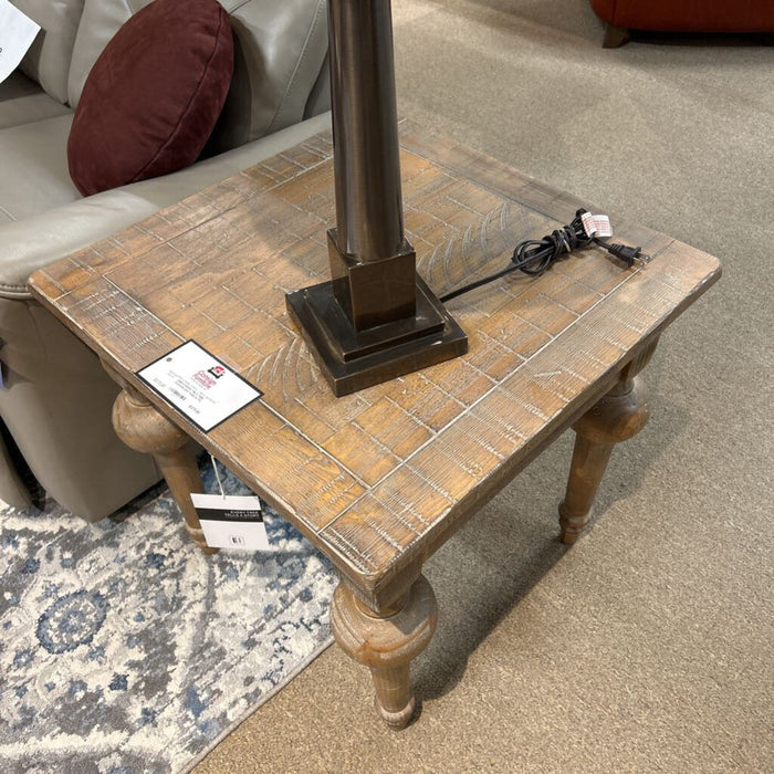T560 Interlude End Table (LTH)
